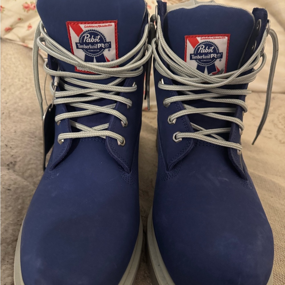 Timberland Blue Men's Work Boots with Gray Laces - Picture 2 of 7